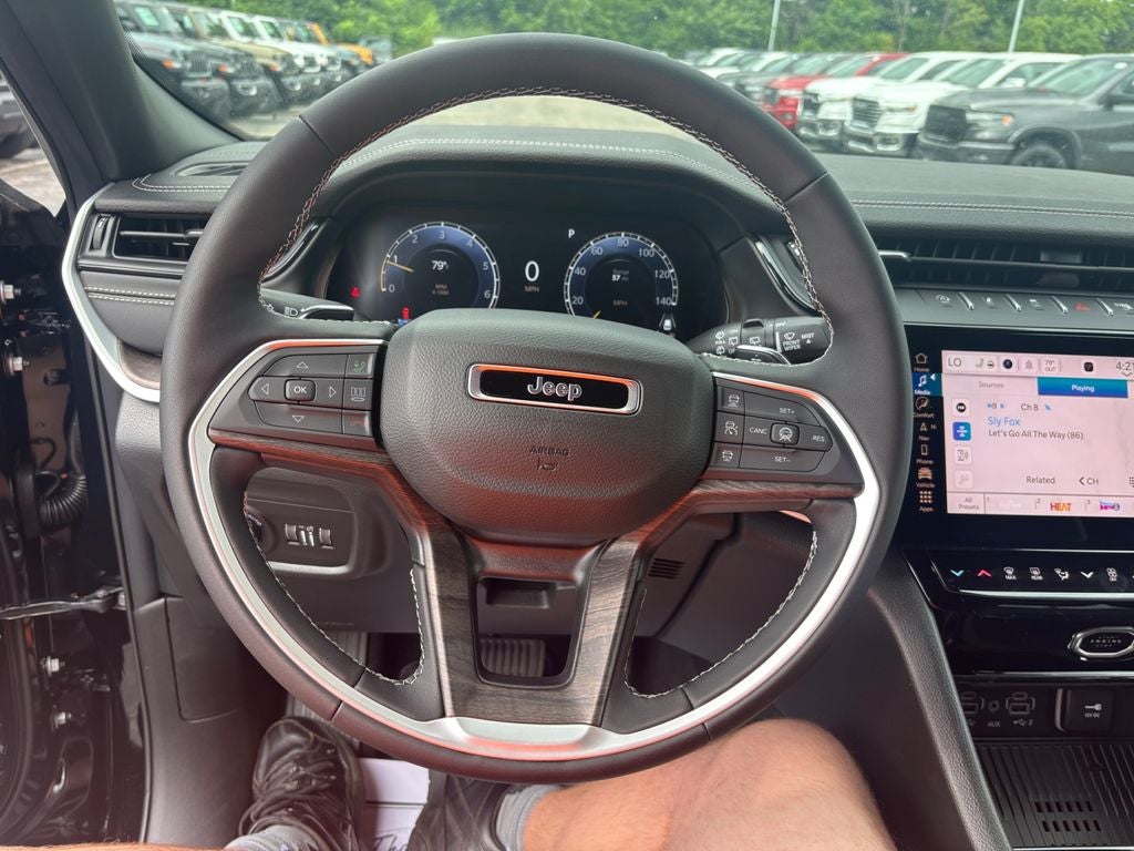 2026 Jeep Grand Cherokee Laredo Altitude