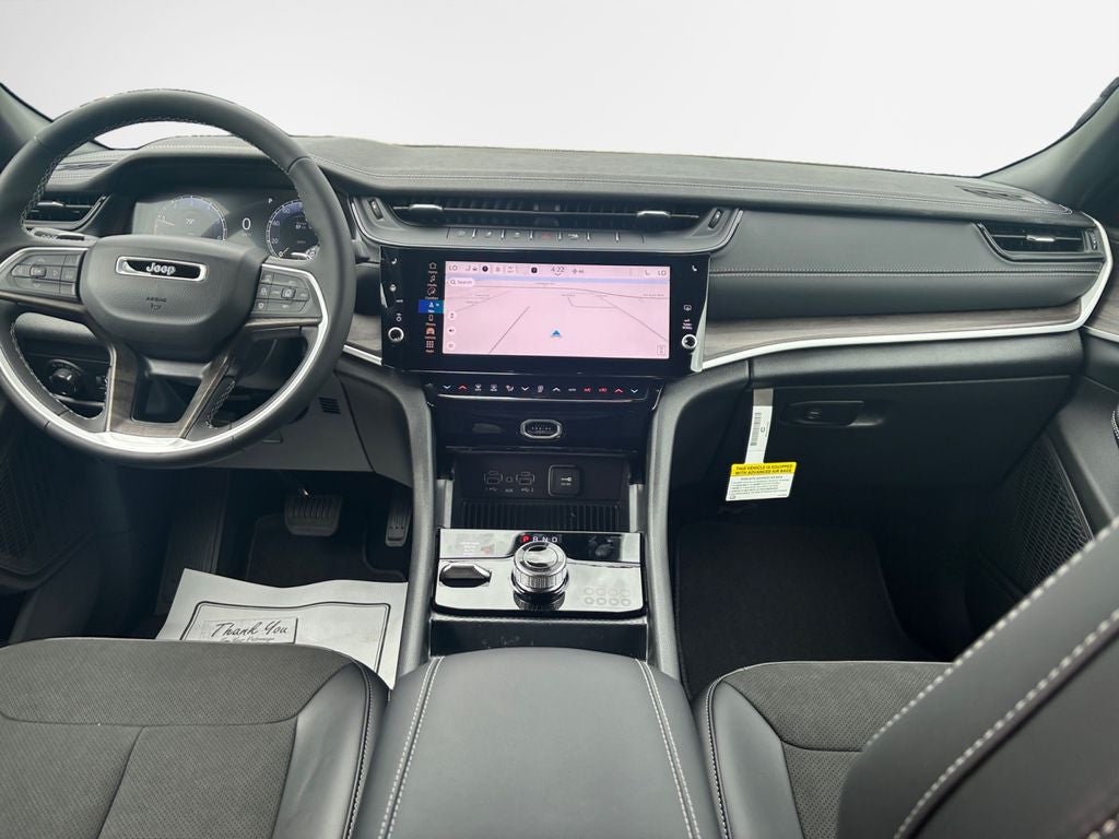 2026 Jeep Grand Cherokee Laredo Altitude