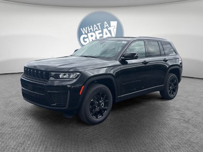 2026 Jeep Grand Cherokee Laredo Altitude