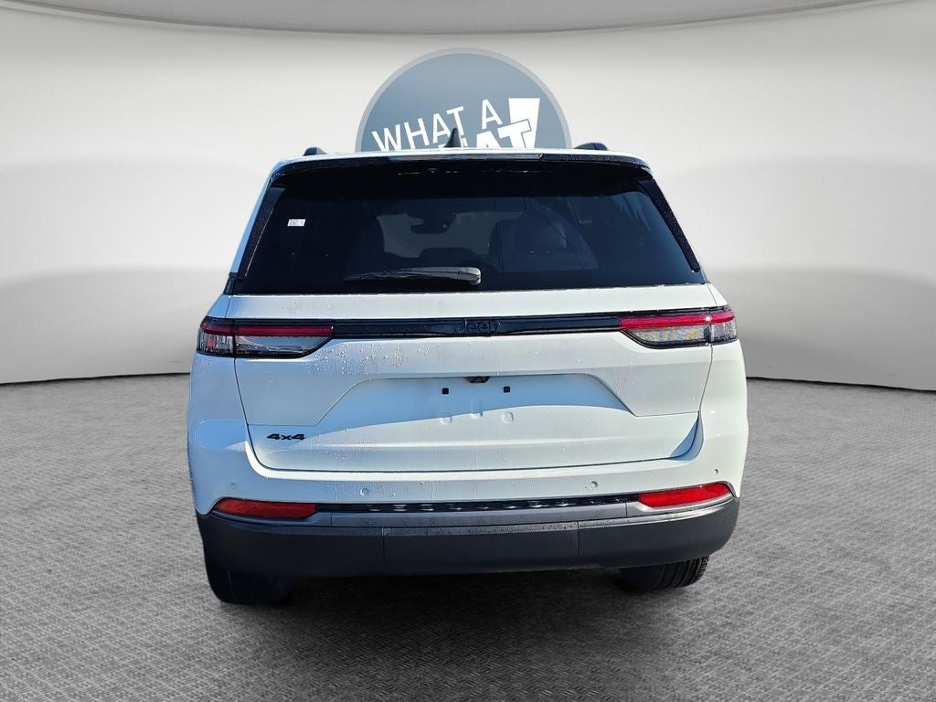 2027 Jeep Grand Cherokee Altitude