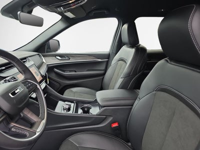 2027 Jeep Grand Cherokee Altitude