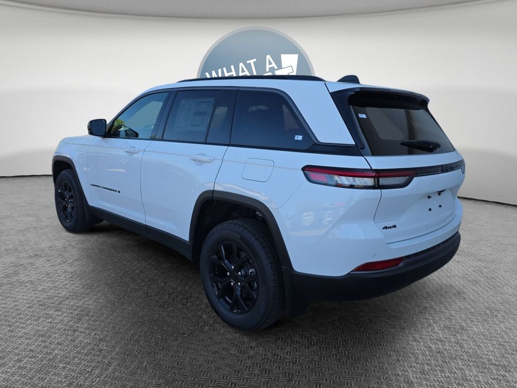 2026 Jeep Grand Cherokee Laredo