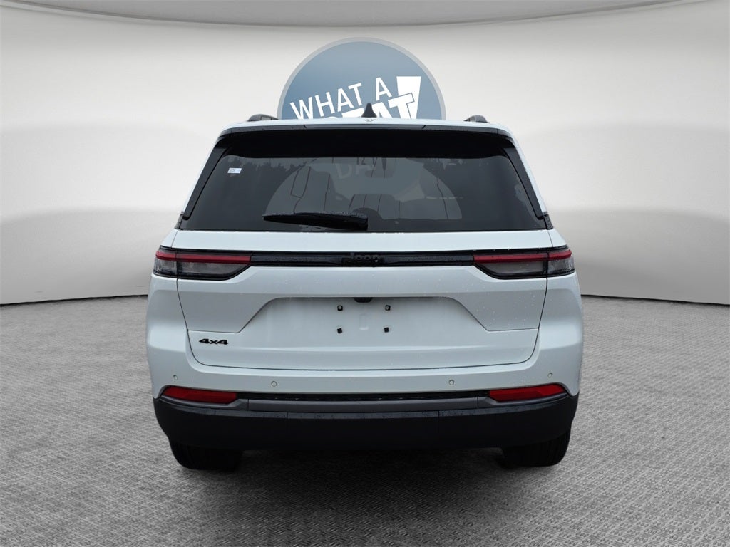 2026 Jeep Grand Cherokee Laredo