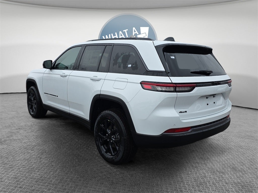 2026 Jeep Grand Cherokee Laredo
