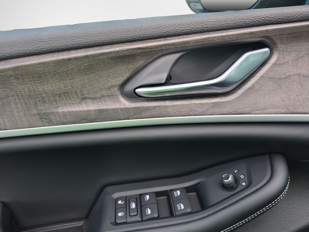 2027 Jeep Grand Cherokee Altitude