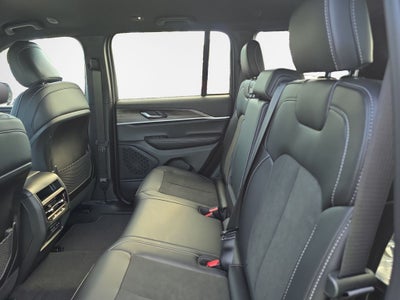 2027 Jeep Grand Cherokee Altitude