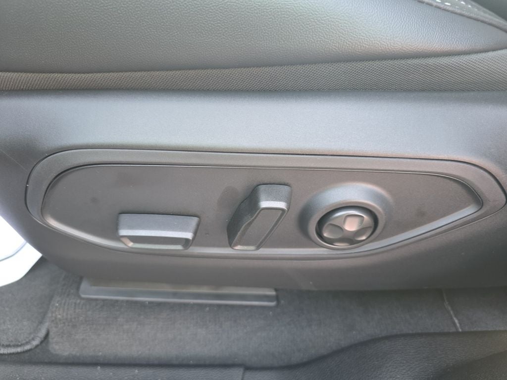 2027 Jeep Grand Cherokee Altitude