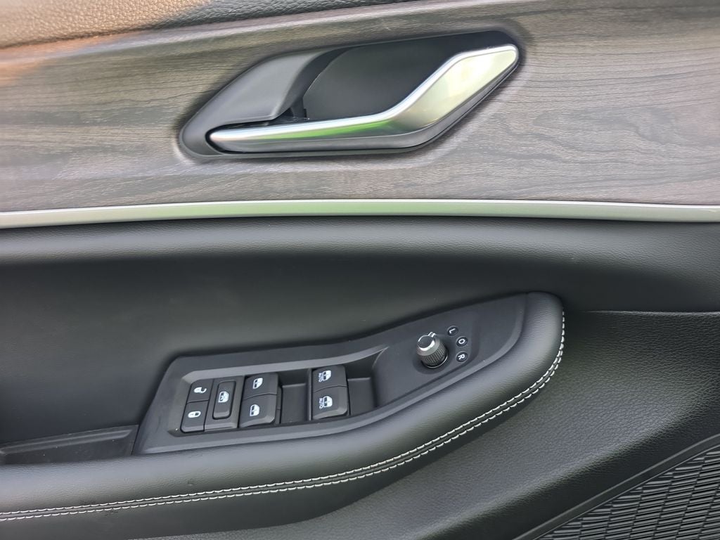 2027 Jeep Grand Cherokee Altitude