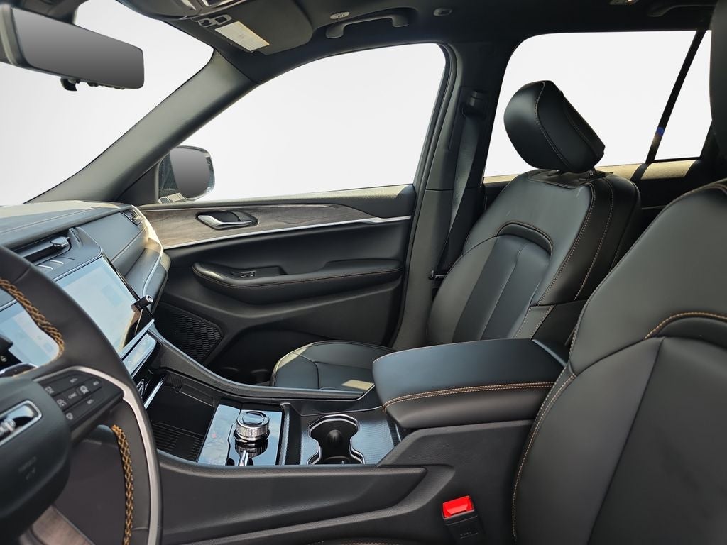 2026 Jeep Grand Cherokee Base