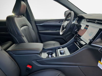 2026 Jeep Grand Cherokee Base
