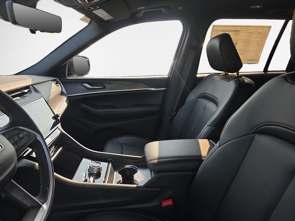 2026 Jeep Grand Cherokee Base