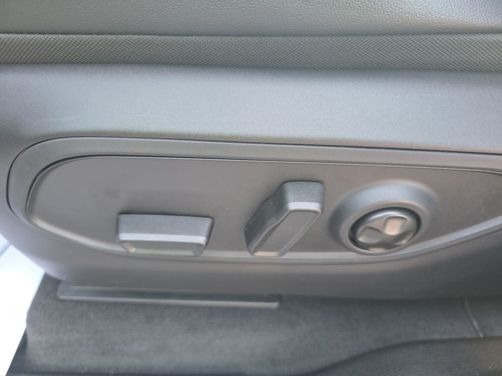 2026 Jeep Grand Cherokee Base