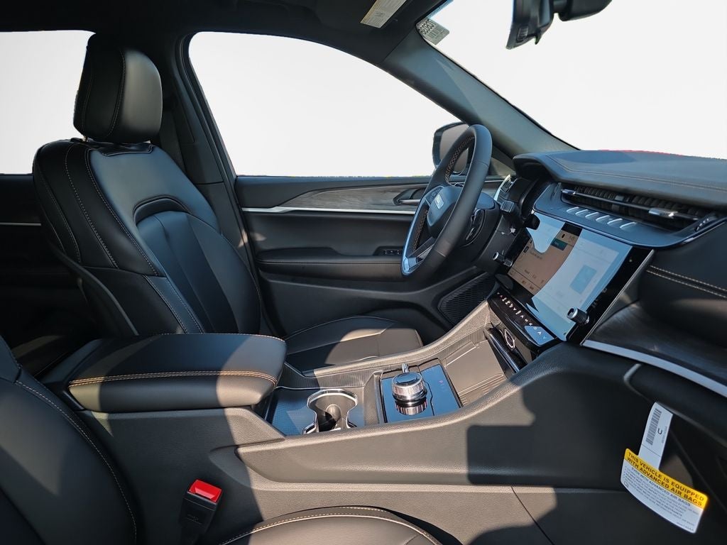 2026 Jeep Grand Cherokee Base