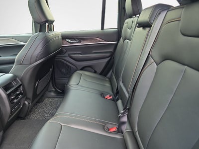 2026 Jeep Grand Cherokee Base