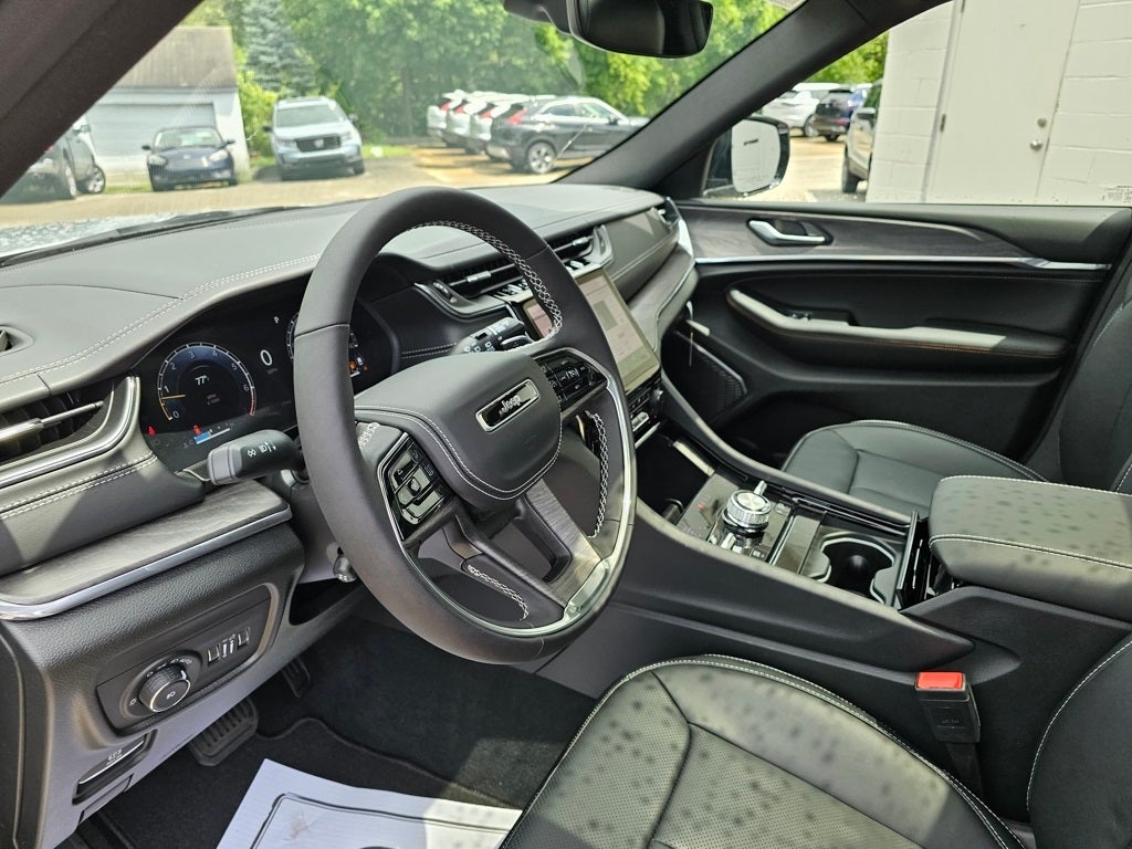 2025 Jeep Grand Cherokee Overland