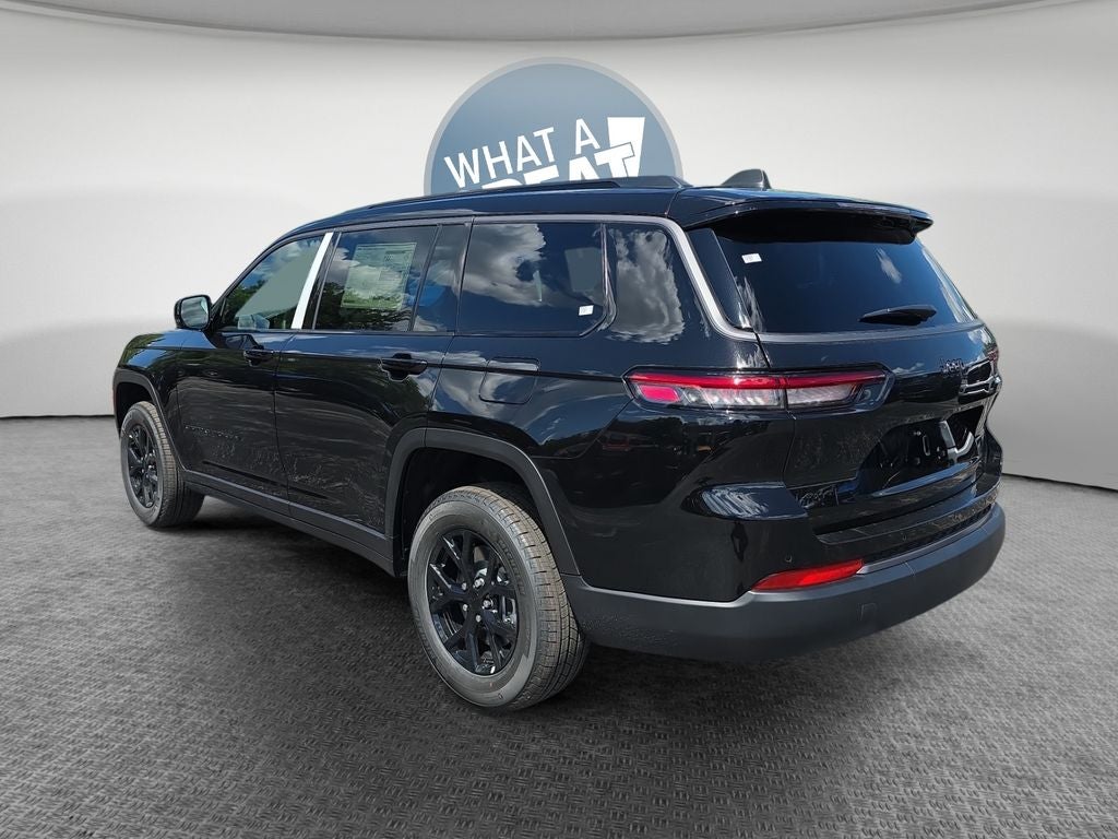 2026 Jeep Grand Cherokee Laredo