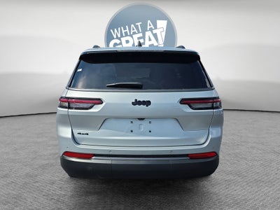 2026 Jeep Grand Cherokee Laredo