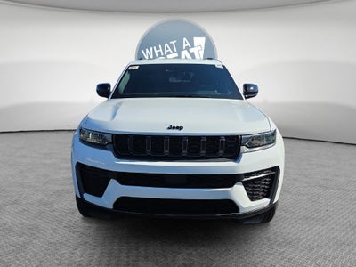 2027 Jeep Grand Cherokee Laredo Altitude