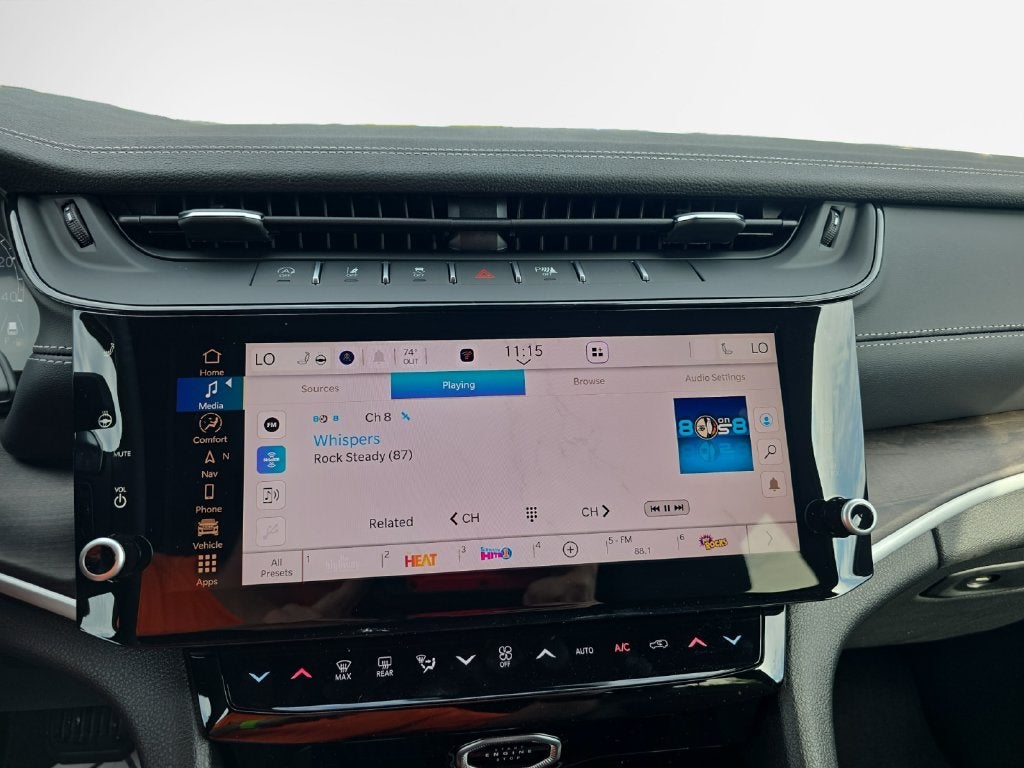 2027 Jeep Grand Cherokee Laredo Altitude