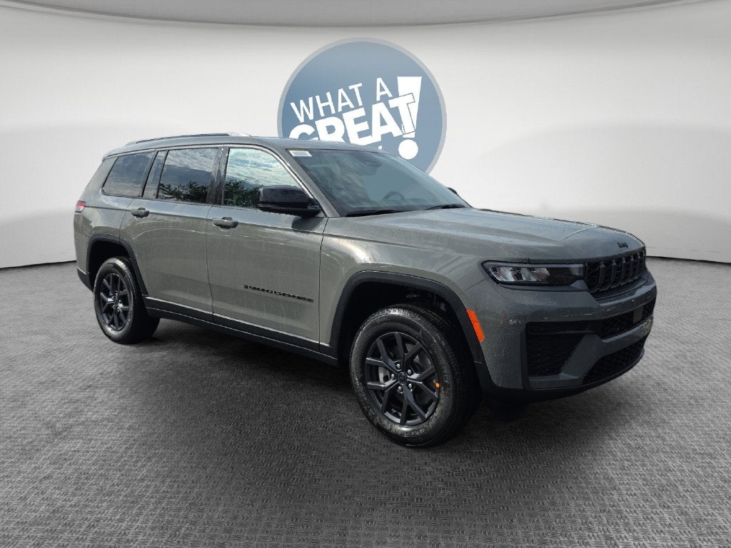 2027 Jeep Grand Cherokee Laredo Altitude