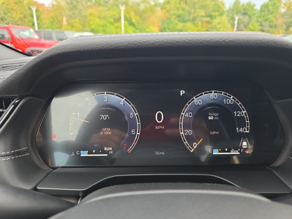 2027 Jeep Grand Cherokee Laredo Altitude