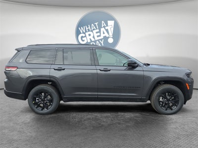 2026 Jeep Grand Cherokee Laredo