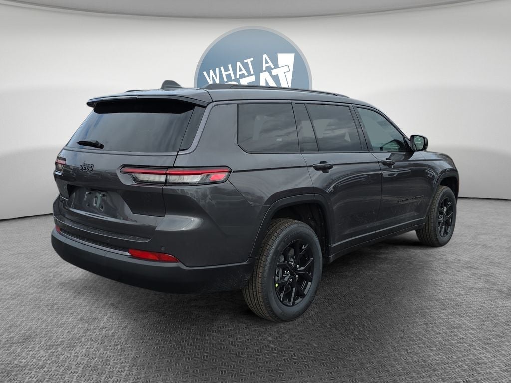 2026 Jeep Grand Cherokee Laredo