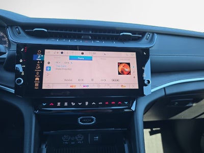 2027 Jeep Grand Cherokee Laredo Altitude