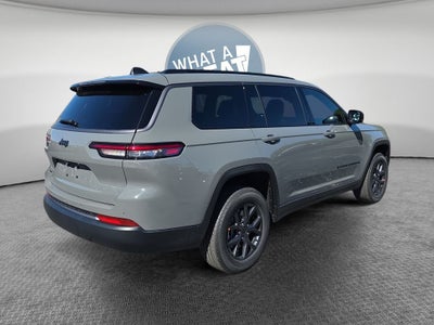 2027 Jeep Grand Cherokee Laredo Altitude