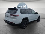 2027 Jeep Grand Cherokee Laredo Altitude