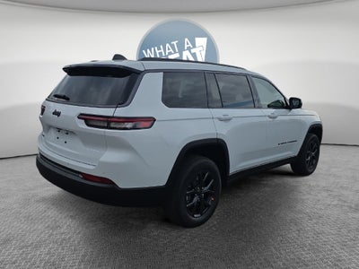 2027 Jeep Grand Cherokee Laredo Altitude