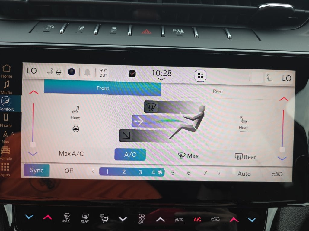 2027 Jeep Grand Cherokee Laredo Altitude