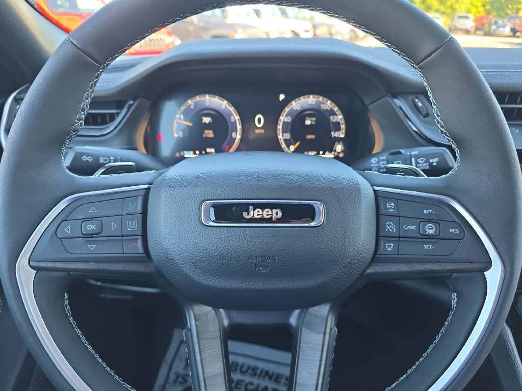 2027 Jeep Grand Cherokee Laredo Altitude
