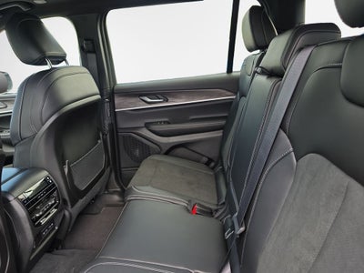2027 Jeep Grand Cherokee L Laredo Altitude