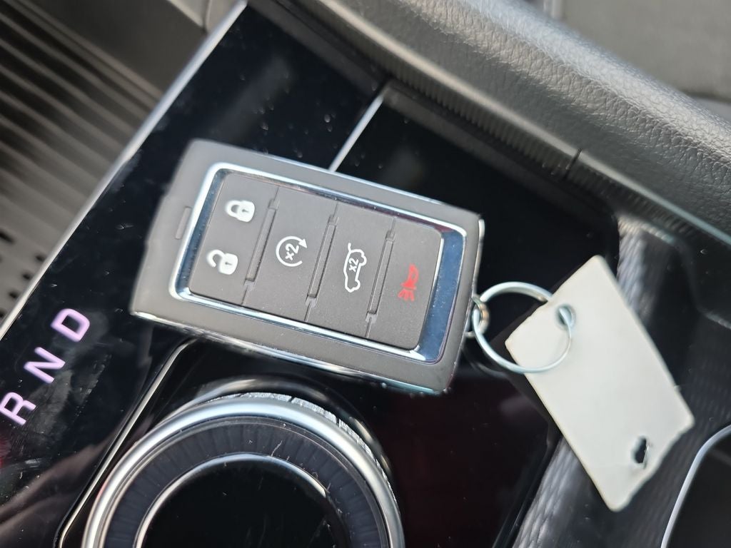 2027 Jeep Grand Cherokee L Laredo Altitude