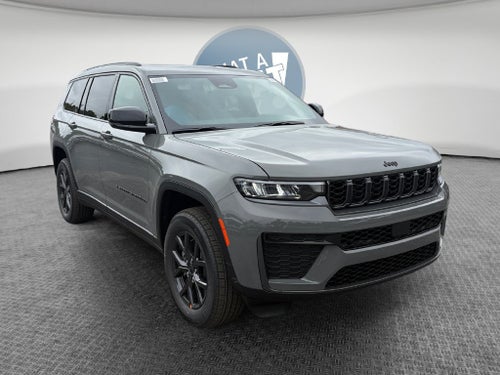 2027 Jeep Grand Cherokee Laredo Altitude