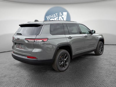 2027 Jeep Grand Cherokee Laredo Altitude