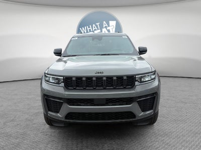 2027 Jeep Grand Cherokee Laredo Altitude