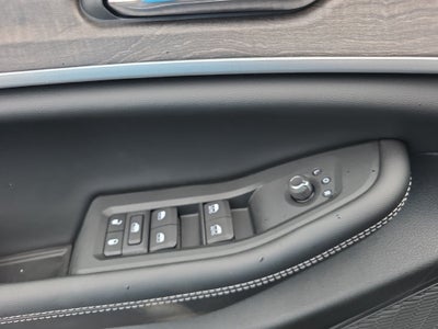 2027 Jeep Grand Cherokee Laredo Altitude