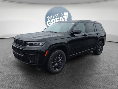 2027 Jeep Grand Cherokee Laredo Altitude