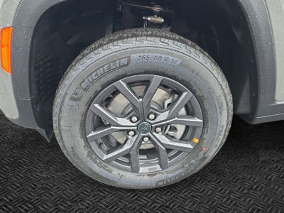 2027 Jeep Grand Cherokee Laredo Altitude