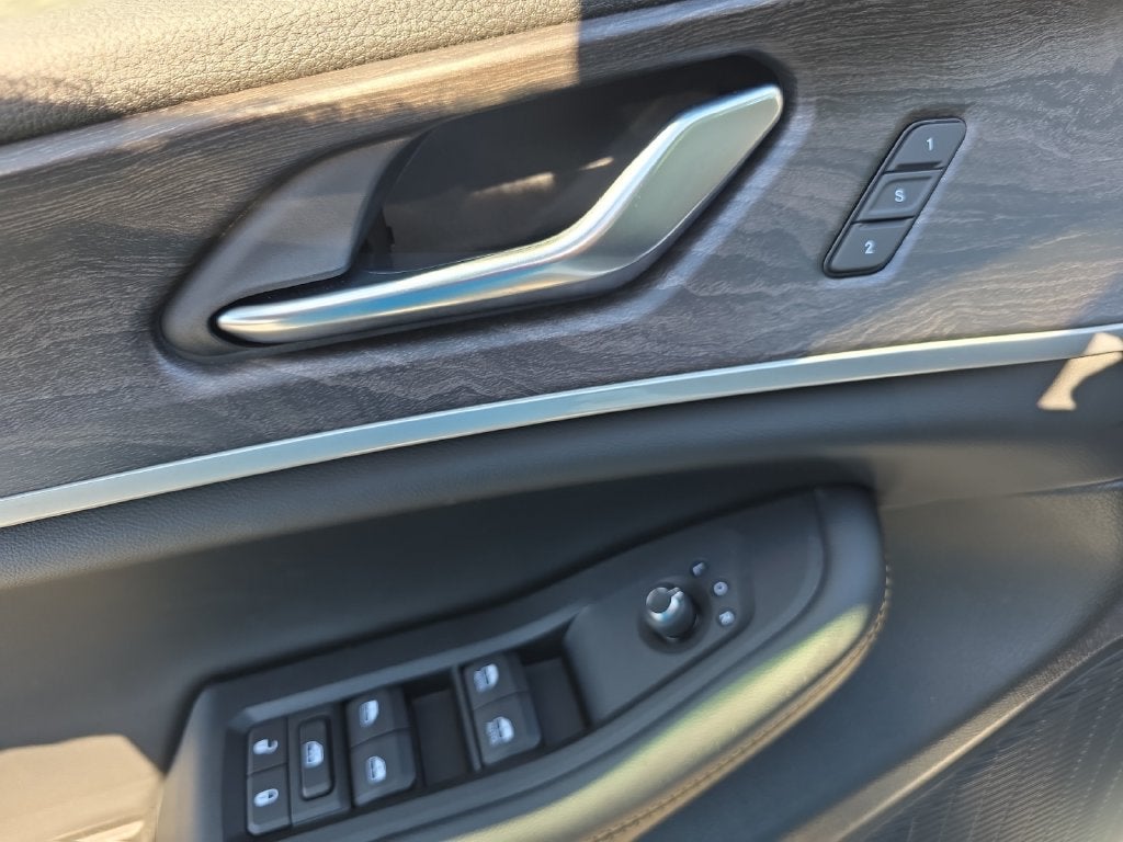 2026 Jeep Grand Cherokee Base