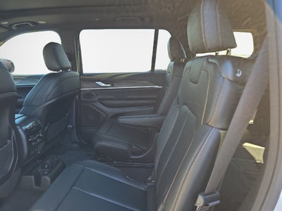 2026 Jeep Grand Cherokee Base