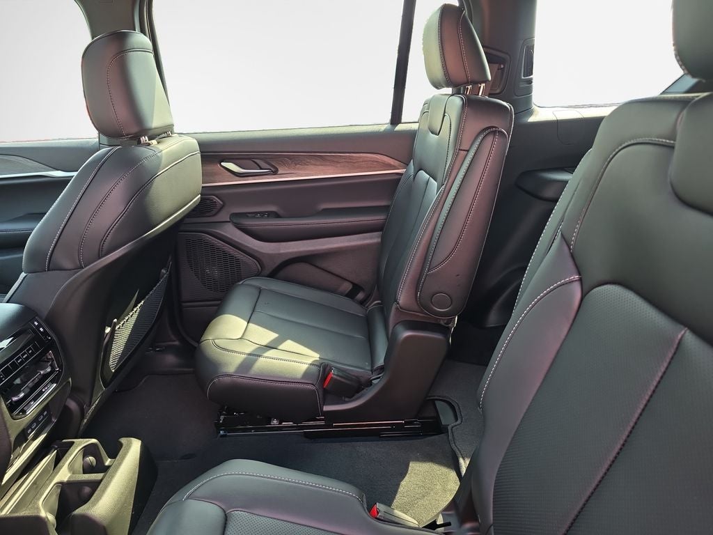 2027 Jeep Grand Cherokee L Limited