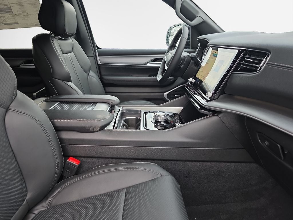 2026 Jeep Grand Wagoneer Base