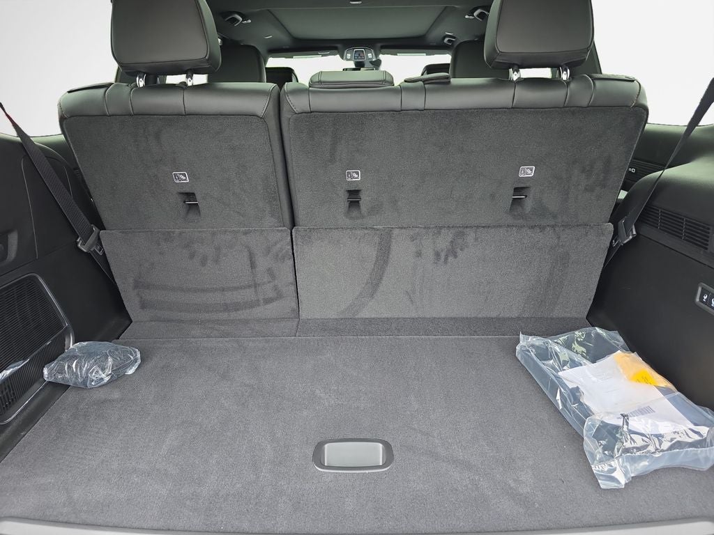 2026 Jeep Grand Wagoneer Base