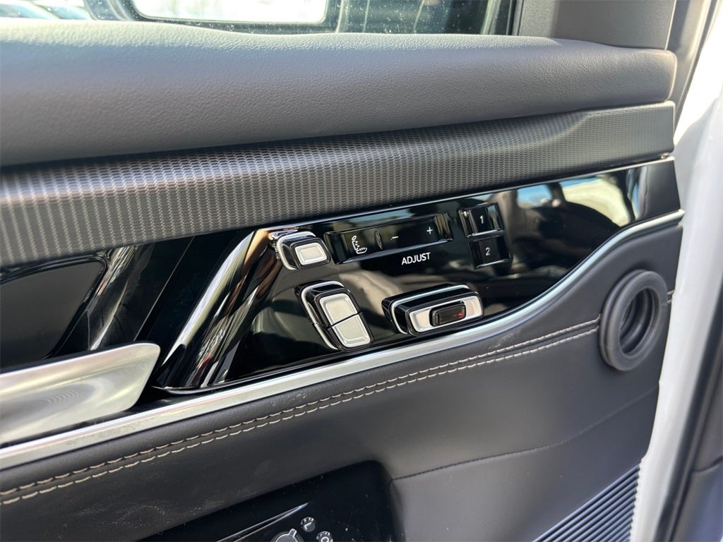 2026 Jeep Grand Wagoneer Summit