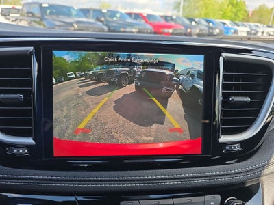 2027 Chrysler Pacifica Select