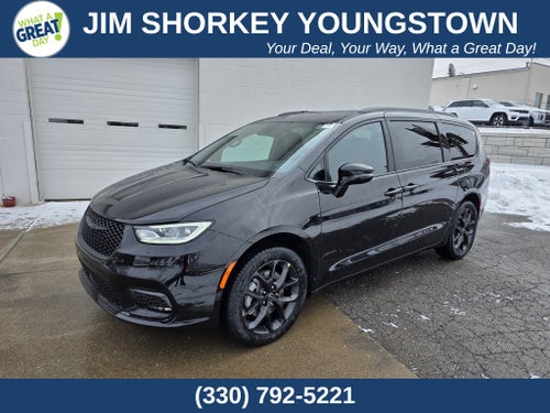 2026 Chrysler Pacifica Select