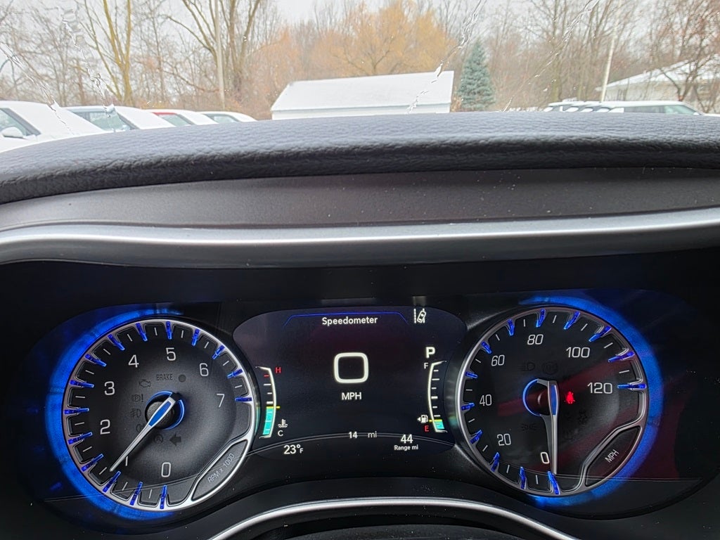2026 Chrysler Pacifica Select